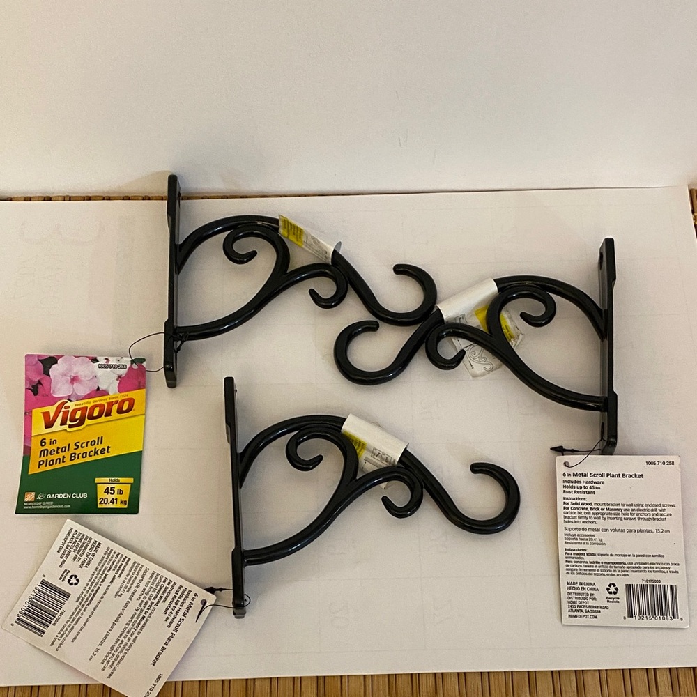 Vigoro Black Metal Scroll Wall Brackets 6” - Set of 3